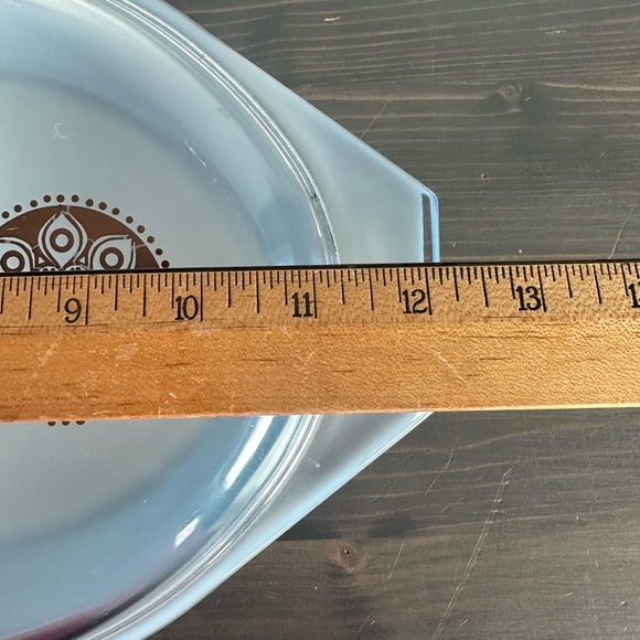 Vintage 1.5 qt Pyrex split dish 
Royal / Holiday promo piece  1961 - Picture 13 of 16